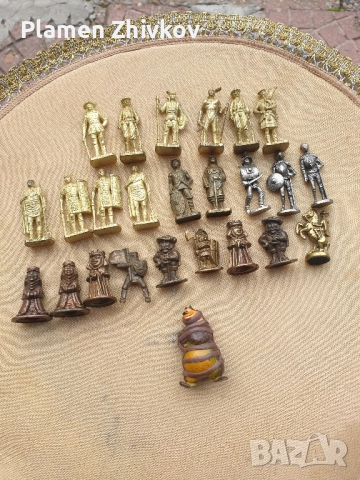 метални месингови колекциони фигури тип киндер яица и други