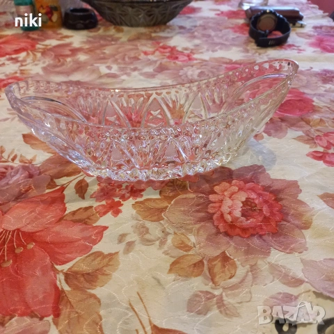 Стъклена фруктиера. 