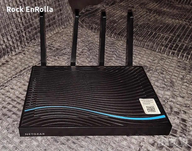 Netgear Nighthawk X8 R8500 AC5300, снимка 2 - Рутери - 53266209