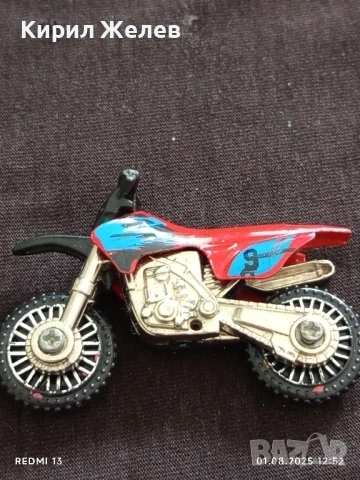 Метален кросов мотор много красив за КОЛЕКЦИЯ ДЕКОРАЦИЯ 31116, снимка 3 - Колекции - 51215420