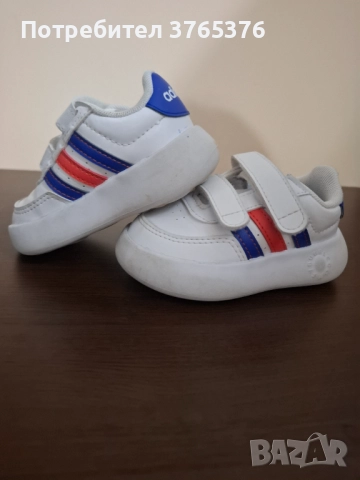 Бебешки маратонки adidas, снимка 2 - Детски маратонки - 52620512