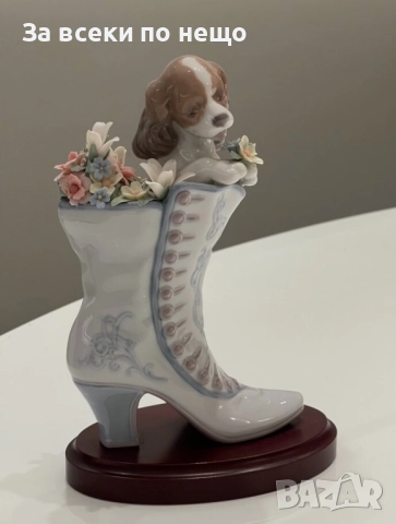 Lladro Spain  “Dog in Boot with Flowers” Код P1763, снимка 5 - Декорация за дома - 52981388