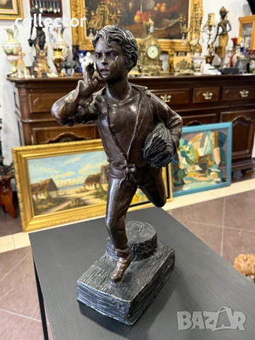Бронзова скулптура "Вестникар" - Alonzo №7888, снимка 2 - Антикварни и старинни предмети - 53621202