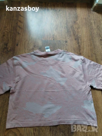 Gymshark Adapt Camo Seamless Crop Top - страхотна дамска тениска М, снимка 6 - Тениски - 51030889