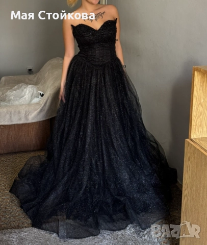 Черна дълга бална рокля
