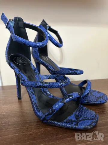 Сини змийски токчета 