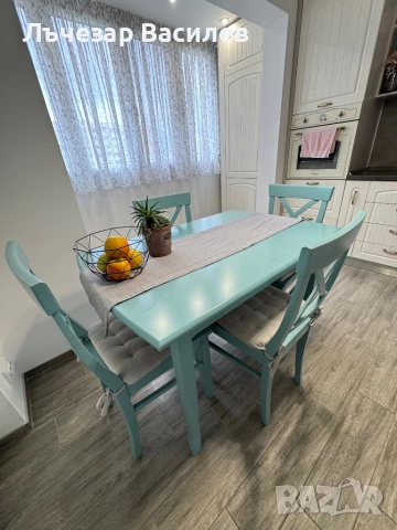 Разтегателна маса с четири стола, снимка 4 - Маси - 51870240