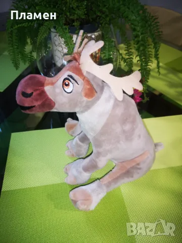 Еленът Свен от Замръзналото кралство и Мини Маус Disney Store , снимка 3 - Плюшени играчки - 49695621