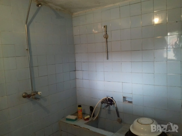 Двуетажна стара къща с. Черничево , снимка 18 - Къщи - 41866640