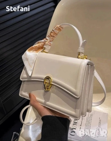 Бяла дамска чанта, снимка 2 - Чанти - 53514775