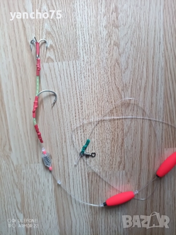 сомски монтаж за дъно с микро поплавъци/2 модела куки , снимка 3 - Такъми - 45664505