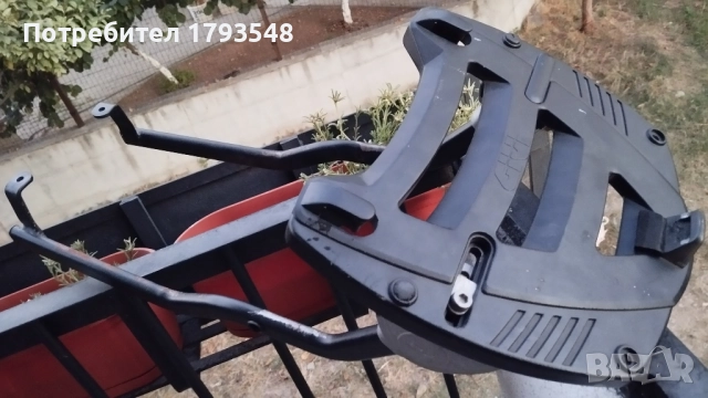 Стойка за багажен куфар Monorack Givi за мотор Suzuki , снимка 3 - Аксесоари и консумативи - 51791866