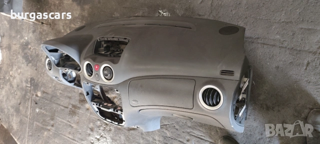 Арматурно табло Citroen C2, снимка 2 - Части - 53877492