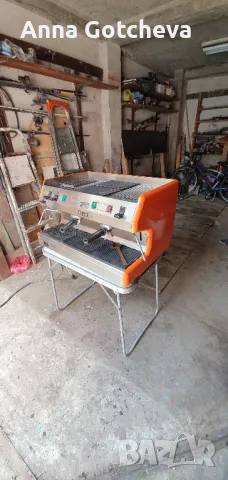 професионална кафемашина CARIMALI италианска 2 групи, снимка 3 - Кафе машини - 50044305