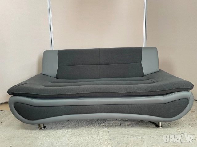 Двоен диван в много добро състояние , снимка 2 - Дивани и мека мебел - 51838409