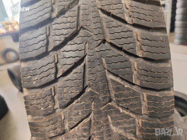 2бр.зимни гуми 215/65/16C Nokian