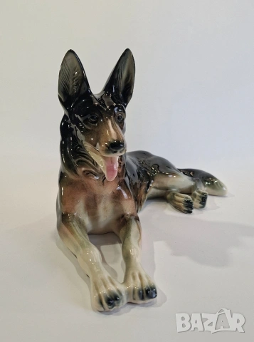 Порцеланова фигура на куче немска овчарка, снимка 2 - Статуетки - 53899927