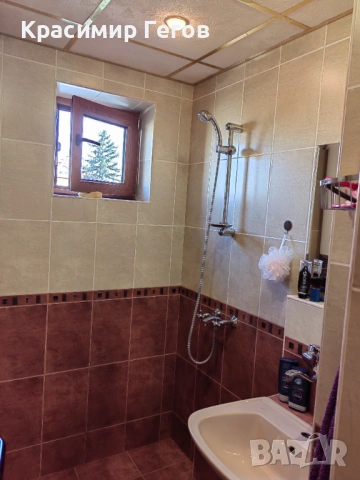 Тристаен апартамент 100 кв. м. в идеален център Враца, на 5 ми. пешком от площад Ботев. 