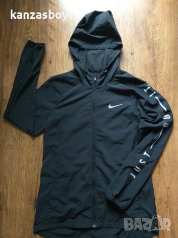 Nike Essential Jacket W - страхотна дамска ветровка КАТО НОВА , снимка 6 - Спортни екипи - 45811891