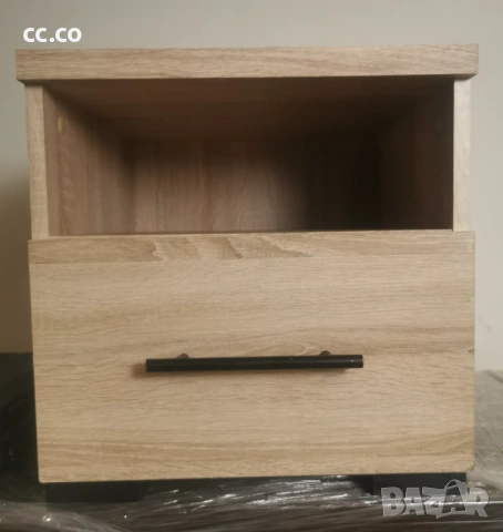 Скрин и нощно шкафче, снимка 2 - Скринове - 53357775