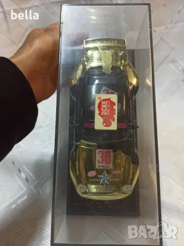 Количка за колекция PORSCHE- Famous Racer 1:24 в запазен вид с кутия ,цена 80 лв, снимка 4 - Колекции - 50232477
