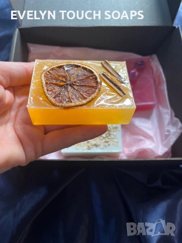 „Натурална хармония – луксозен сет ръчно изработени сапуни“, снимка 3 - Козметика за тяло - 51751450