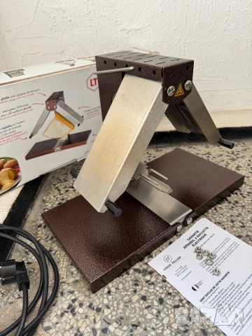 Традиционен Раклет за Сирене LOUIS TELLIER Brézière BREZ01, Регулируеми Нагреватели, Френско!