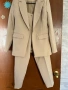 Дамски костюм, снимка 1