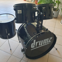 Акустични барабани DRUMZ от Premier , снимка 2 - Ударни инструменти - 45022678