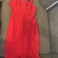 Червена рокля, снимка 1 - Рокли - 45419256