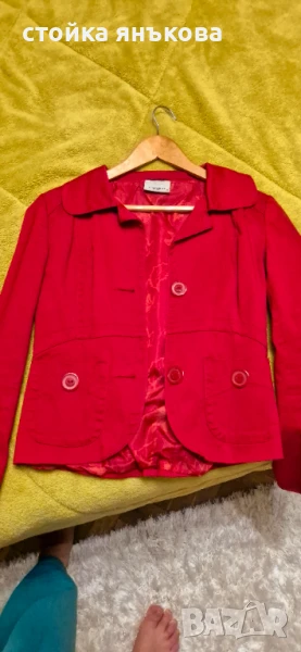 Продавам дамско червено сако, снимка 1