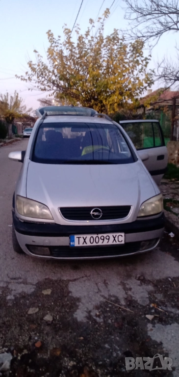 Продавам Опел Зафира 2002 г 7 места,годишна винетка ,всичко платено , снимка 1