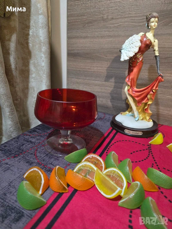 Голяма чаша от цветно стъкло, снимка 1