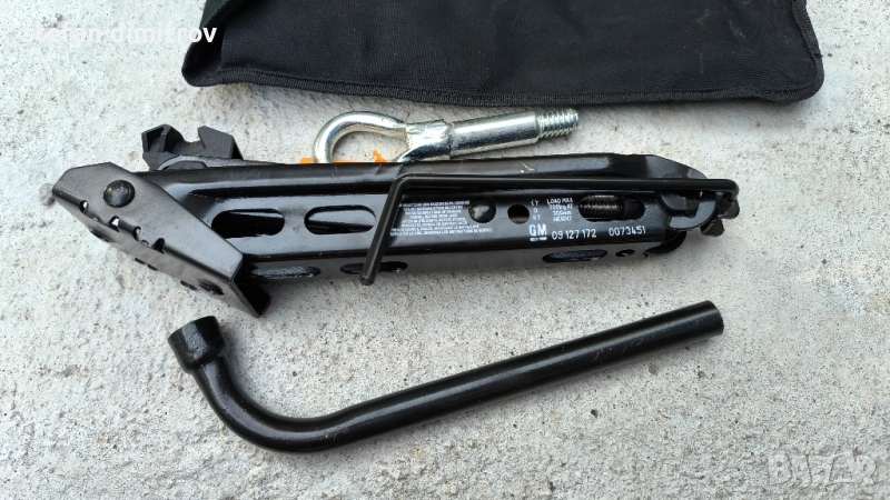 Opel  GM 09127172 крик ключ и кука за дърпане ., снимка 1
