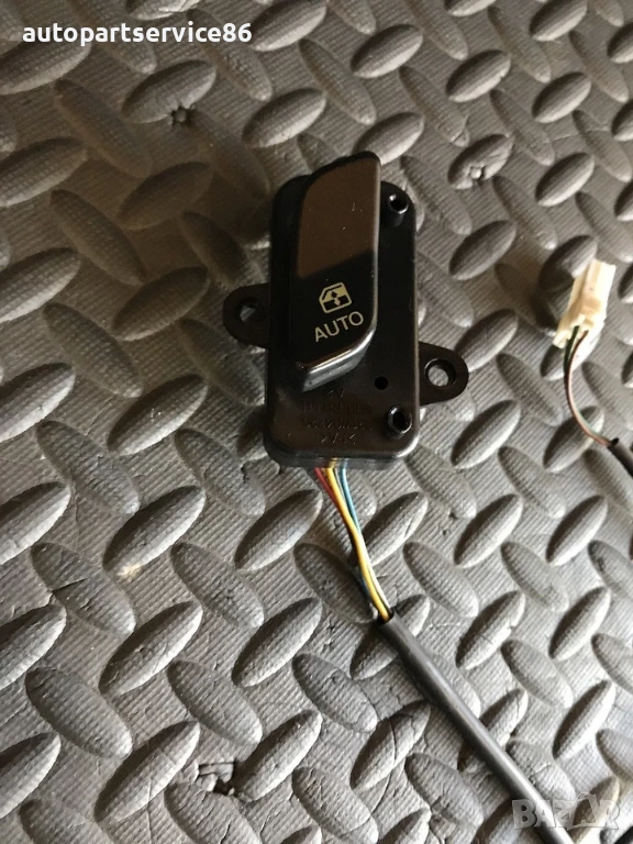 Превключвател за стъкло на задна лява врата за KIA Opirus 3.5 (2006) 621W04720, снимка 1