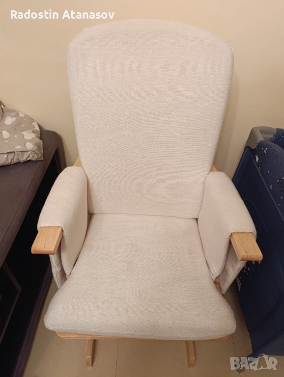 Стол за кърмене с табуретка от Айко, снимка 1