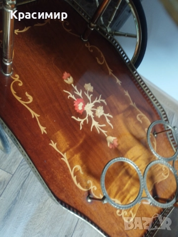 Старинна количка за сервиране с интарзия., снимка 4 - Антикварни и старинни предмети - 52512381