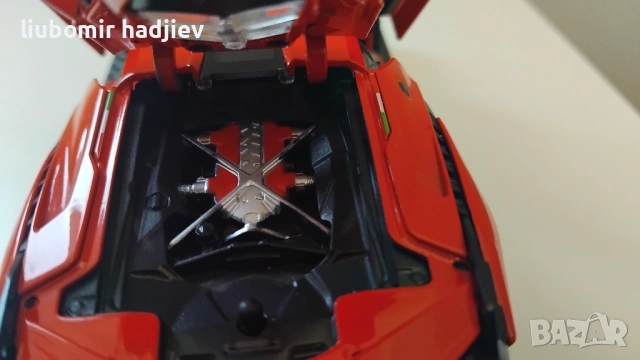 Метална колича: Lamborghini Revuelto, снимка 4 - Коли, камиони, мотори, писти - 54057456