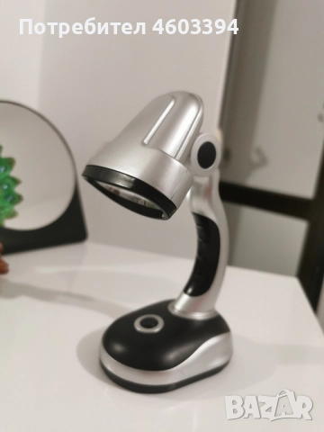 нощна и за учене лампичка