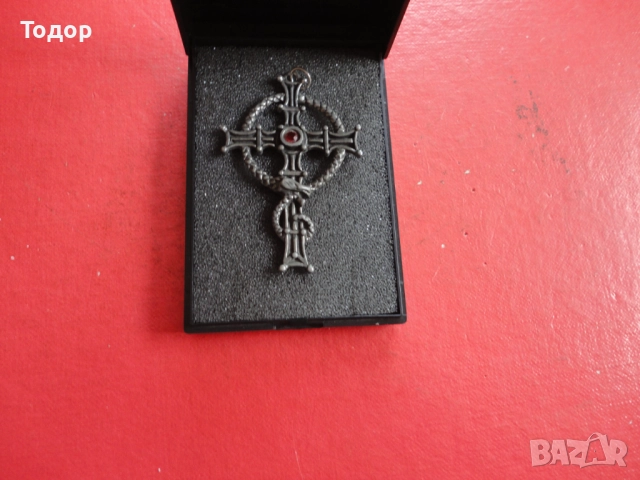 Страхотен кръст на Свети Колумби Кръст от калай , снимка 2 - Колиета, медальони, синджири - 52639691