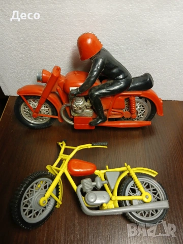 Стари пластмасови играчки мотори., снимка 2 - Колекции - 54192797