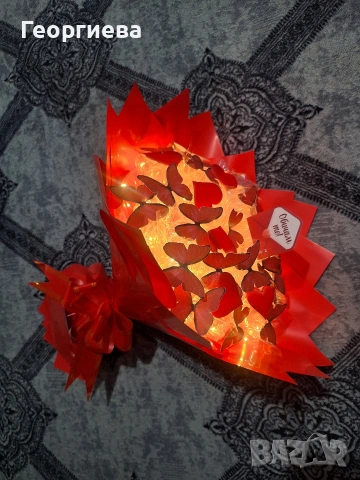 ЗАПОВЯДАЙТЕ‼️🎀Светещи,ръчно изработени букети "DESS"🦋✨️💐, снимка 2 - Подаръци за жени - 44129083