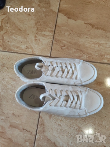 Чисто нови кецове на Зара