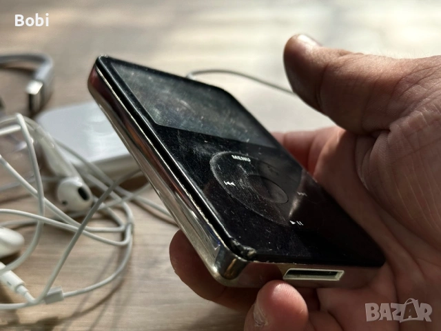 iPod Classic 80GB (5.5 Gen / A1136) + оригинални Apple слушалки, снимка 6 - iPod - 53414055