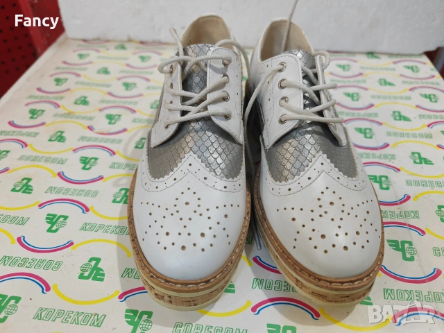 Страхотни дамски обувки 39 номер , снимка 2 - Дамски ежедневни обувки - 53230004