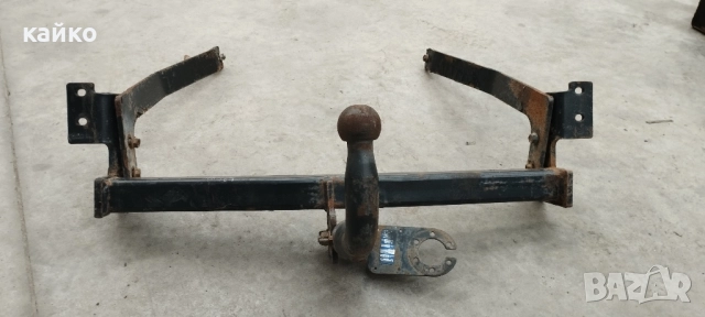 теглич за рено лагуна 1 хечбек 