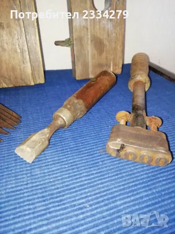 Стари занаятчийски инструменти: метално ренде, чукчета, гребен за тъкане и други. , снимка 14 - Антикварни и старинни предмети - 47388359