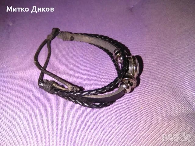 Гривна естествано кожа с топка емайл отлична, снимка 2 - Гривни - 49623781