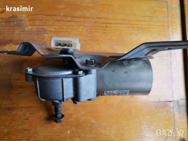 Моторче за задна чистачка на Рено клио 1, 2 1995 г бензин, снимка 3 - Части - 54058027