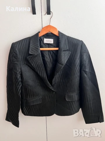 Късо елегантно черно сако